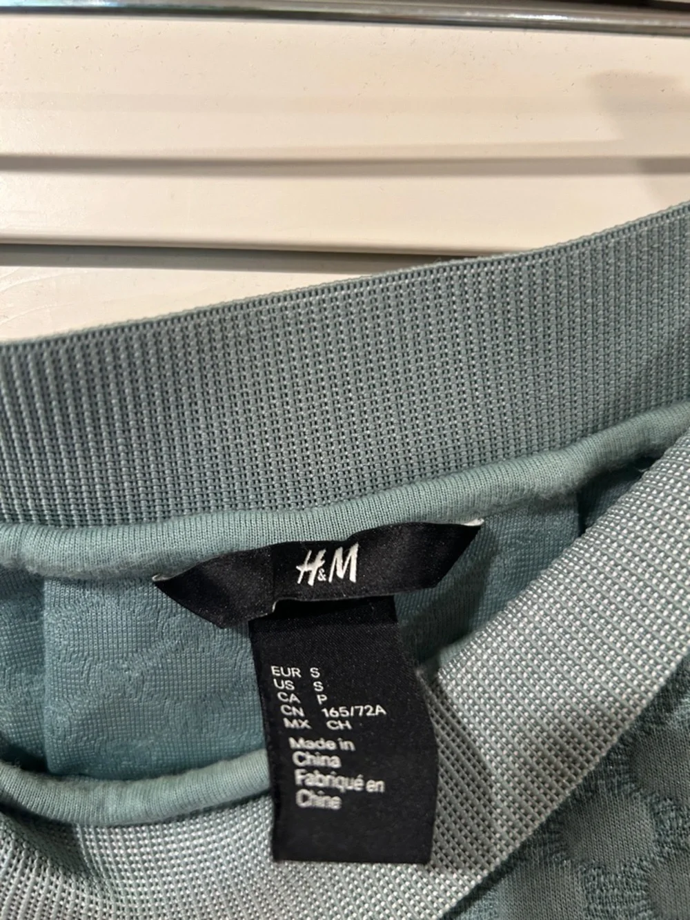 H&M Quilted Skirt in Sage Size S - Picture 3 of 4